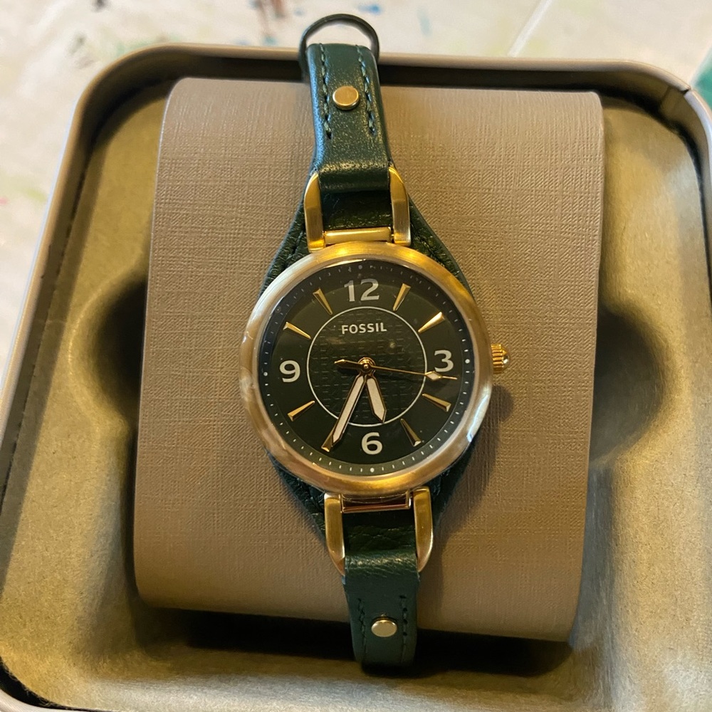 Women’s fossil watch